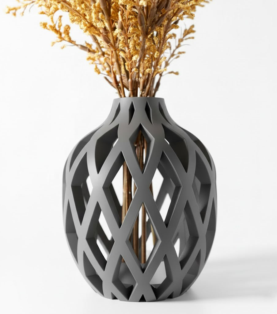 Vase „Adani-Vase“ – Kunstvoll verschlungen, modern interpretiert