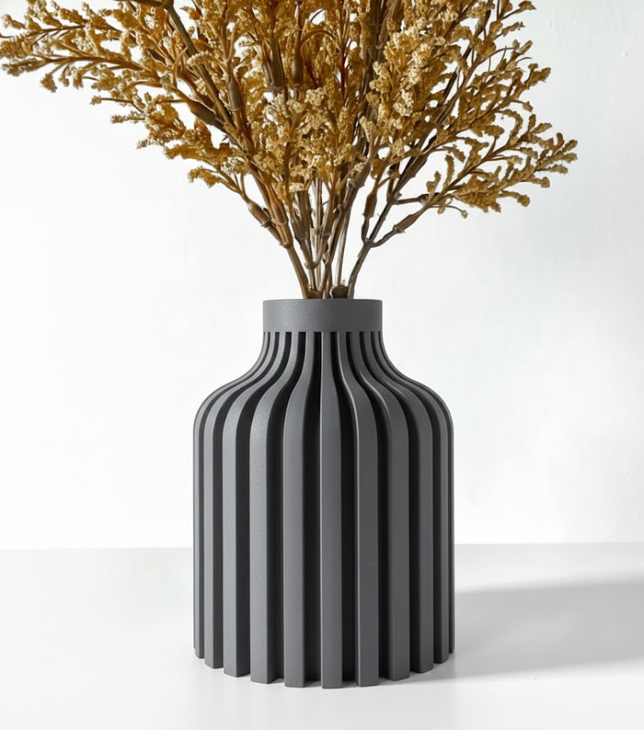 Vase „Alik“ – Klare Linien, sanfte Silhouette