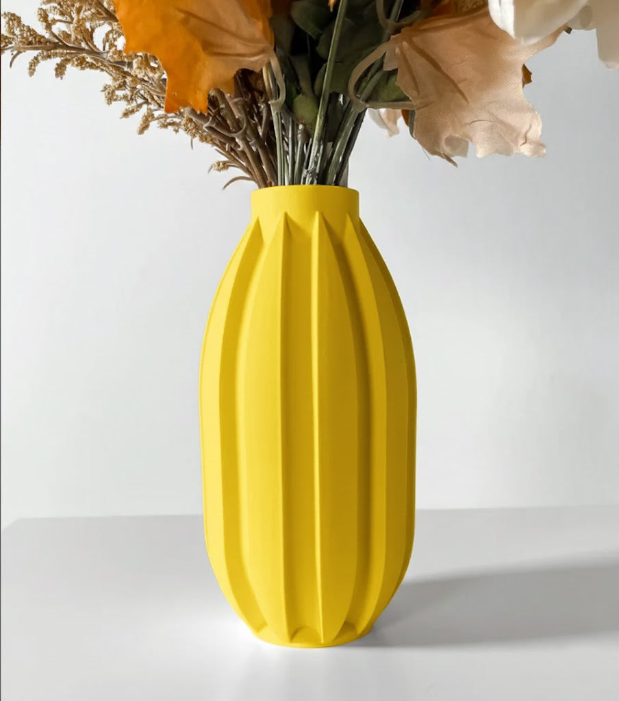 Vase „Akin“ – Geradlinig. Klar. Ausdrucksstark.