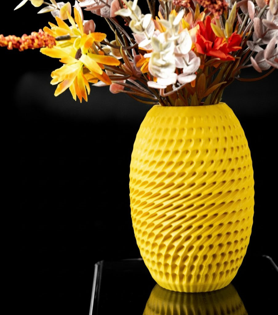 Vase „Burrow Flower Vase" – Dynamik in Struktur