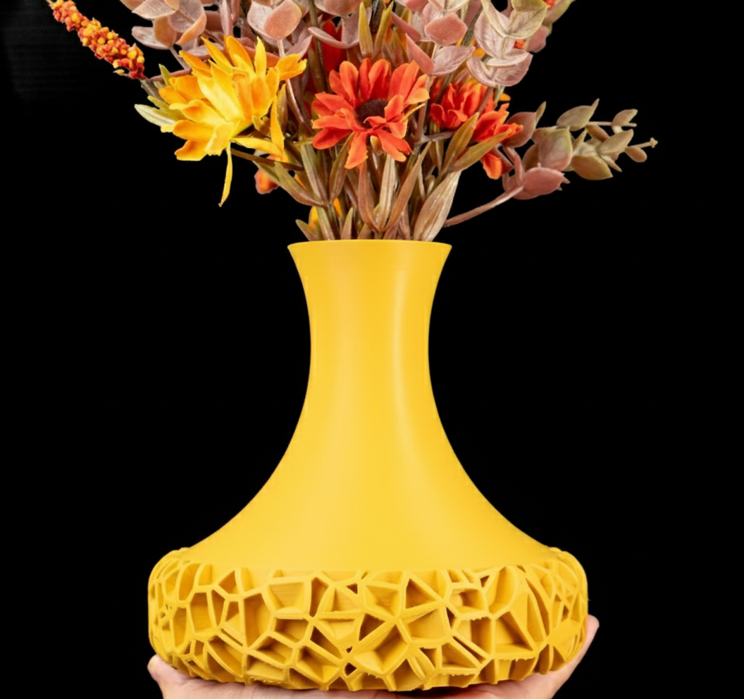 Vase "Vomo" – Modernes Design mit geometrischer Basisstruktur