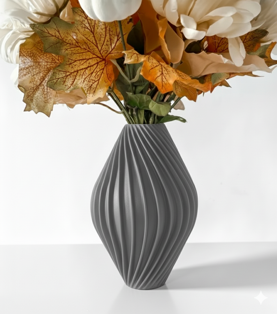 Vase „Vati-Vase“ – Organische Bewegung in skulpturalem Design