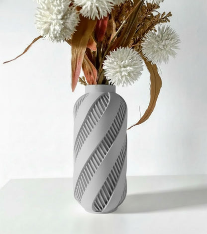 Vase „Alin“ – Dynamik trifft Präzision