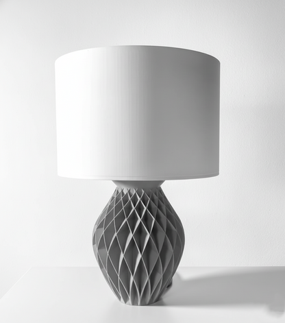 „Konio Tischleuchte – elegante 3D-Struktur für stilvolle Räume“