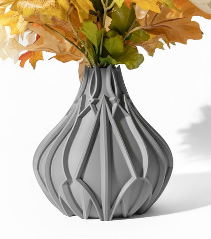 Vase „Arvin-Vase“ – Kunstvolle Dynamik in Form