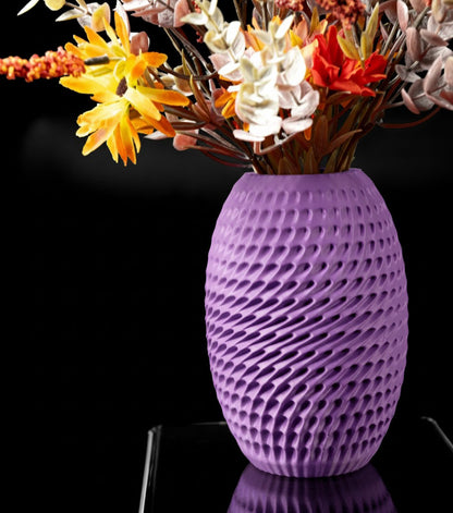 Vase „Burrow Flower Vase" – Dynamik in Struktur
