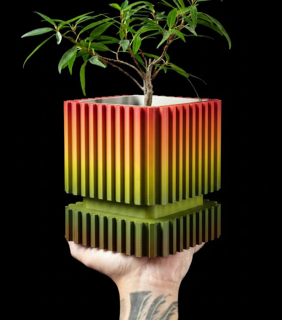 Gestreifter – Der kantige 3D-Pflanztopf mit Charakter