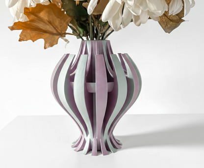 Vase „Nemesis“ – Organische Dynamik in skulpturaler Form