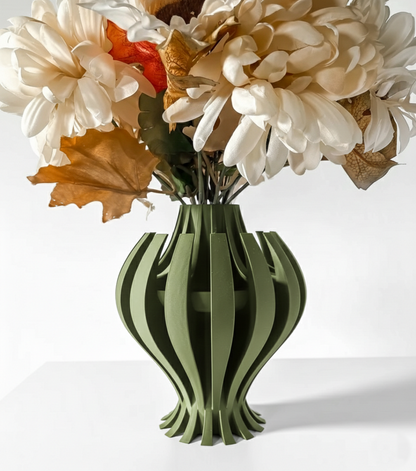 Vase „Nemesis“ – Organische Dynamik in skulpturaler Form