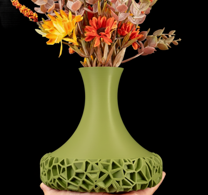 Vase "Vomo" – Modernes Design mit geometrischer Basisstruktur