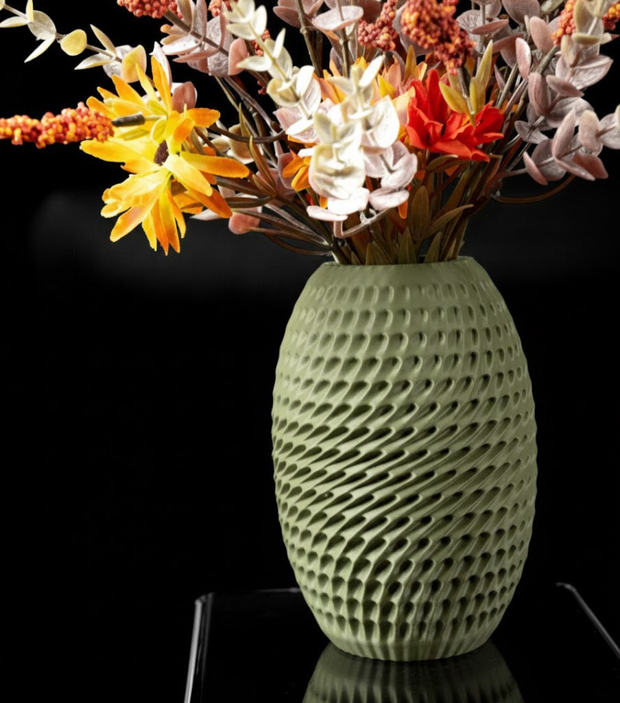 Vase „Burrow Flower Vase" – Dynamik in Struktur