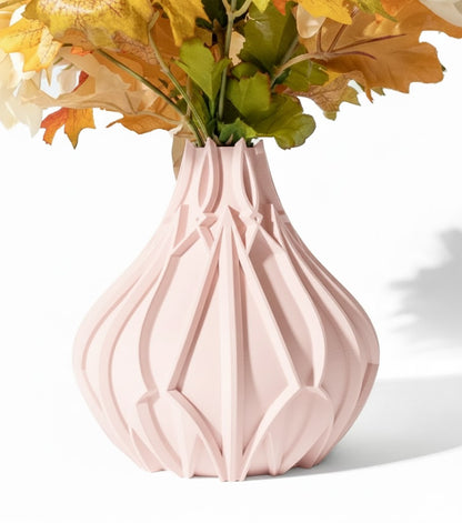 Vase „Arvin-Vase“ – Kunstvolle Dynamik in Form