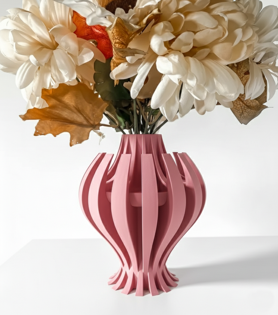 Vase „Nemesis“ – Organische Dynamik in skulpturaler Form