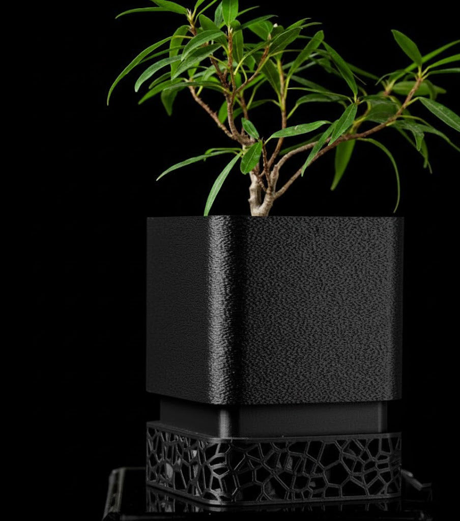 Vori Square Planter – Kantiger Minimalismus trifft 3D-Kunst