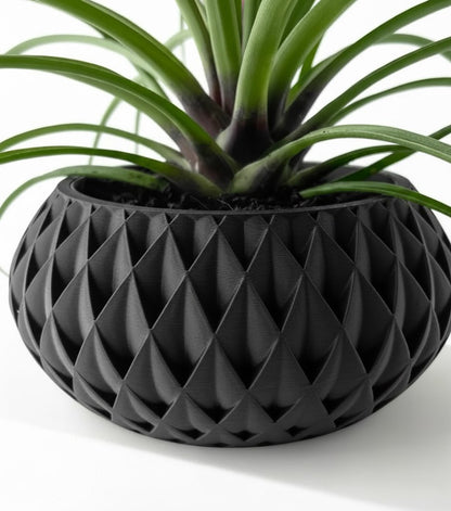 Cinor Pflanztopf – Skulpturaler 3D-Pflanztopf mit facettenreichem Diamantmuster