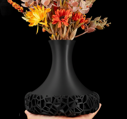 Vase "Vomo" – Modernes Design mit geometrischer Basisstruktur