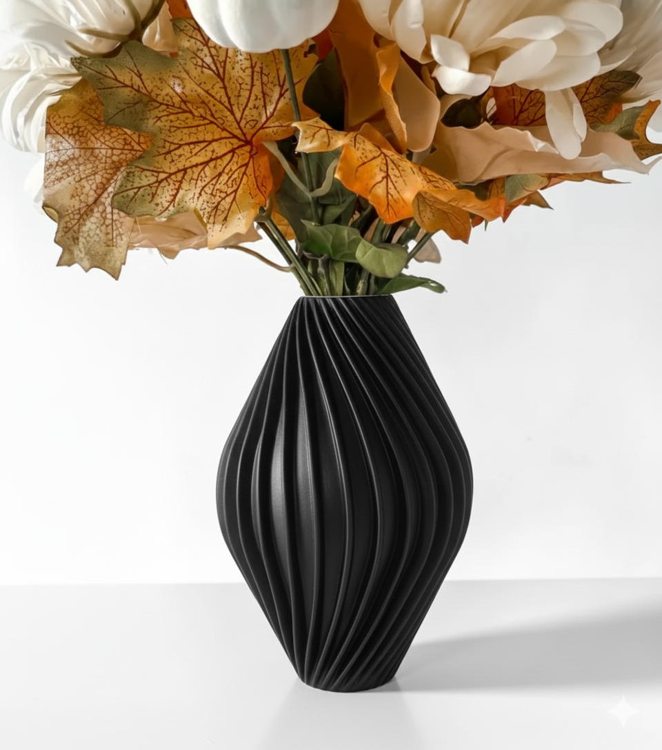 Vase „Vati-Vase“ – Organische Bewegung in skulpturalem Design