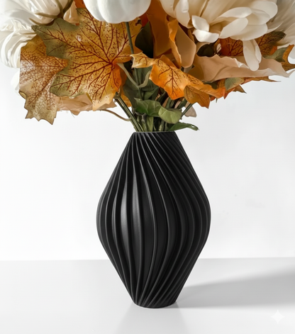Vase „Vati-Vase“ – Organische Bewegung in skulpturalem Design