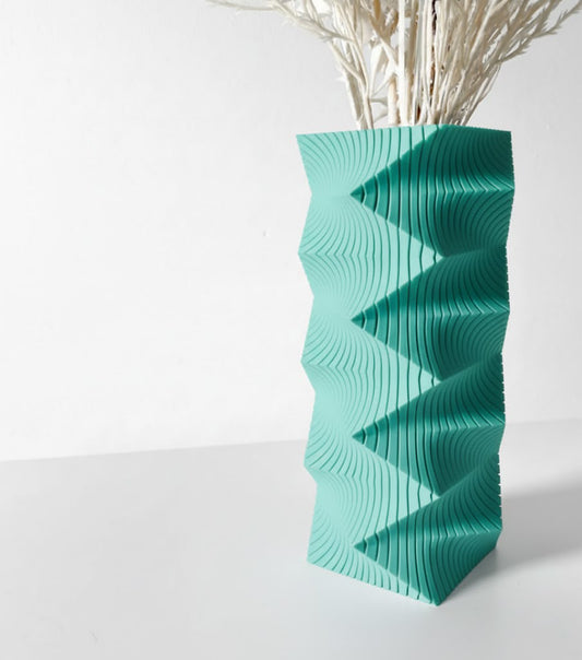 Vase „Anio-Vase“ – Ein Spiel aus Linien und Dynamik