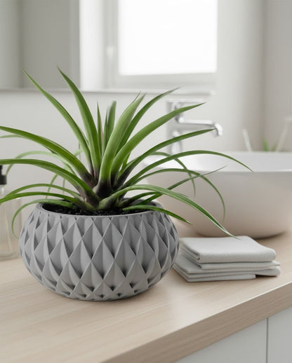 Cinor Pflanztopf – Skulpturaler 3D-Pflanztopf mit facettenreichem Diamantmuster