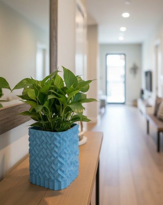 Cobble Pflanztopf 02 – Skulpturales Design mit urbanem Flair