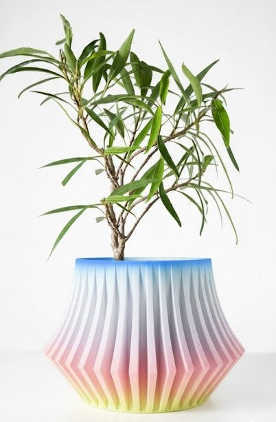 Der Jasen – Facettenreicher 3D-Pflanztopf mit architektonischem Fächerlook