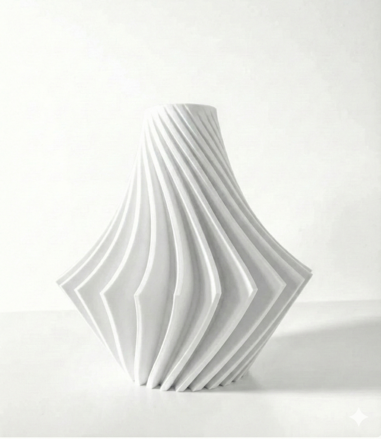 Vase „Vamio“ – Dynamik in Design gegossen