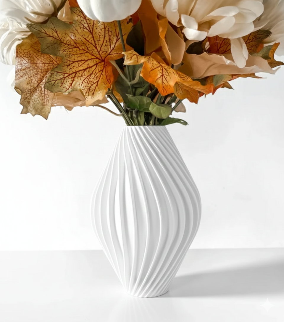 Vase „Vati-Vase“ – Organische Bewegung in skulpturalem Design