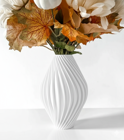 Vase „Vati-Vase“ – Organische Bewegung in skulpturalem Design